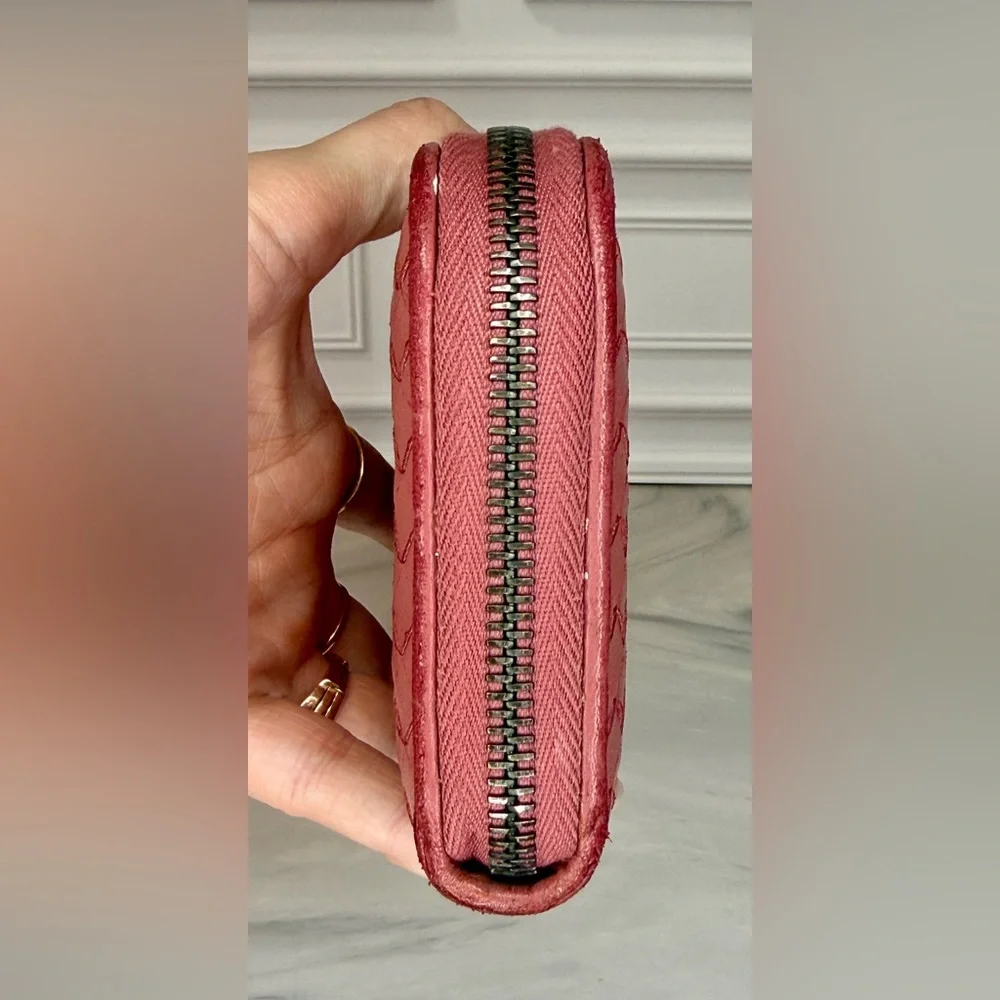 Bottega Veneta Dusty Rose Intrecciato Leather Long Zip Wallet  | Full Inclusion - Picture 4 of 13
